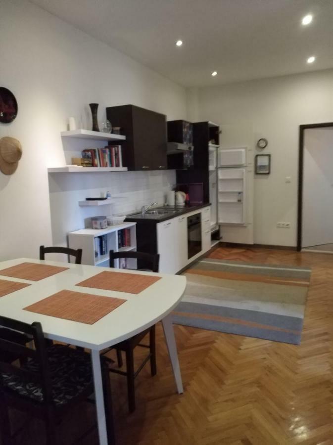 Sedam Bisera Appartement Kaštela Buitenkant foto